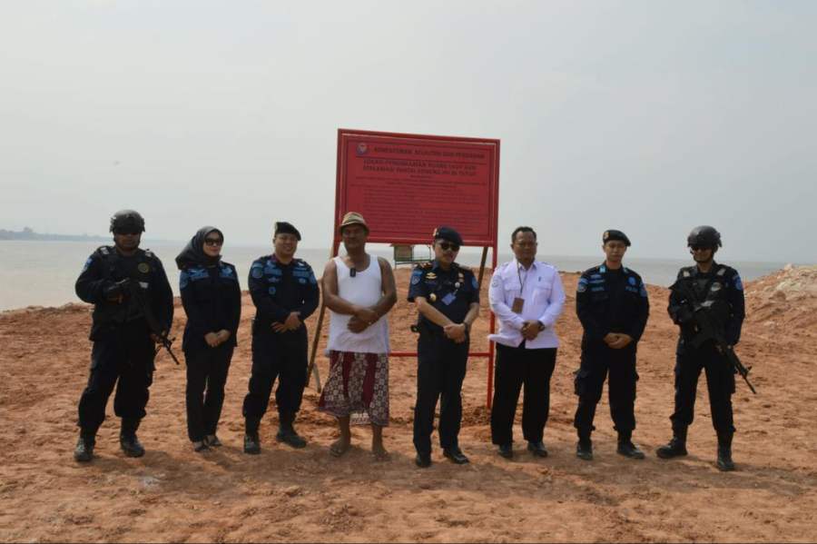 Diduga Tak Berizin Lengkap, Reklamasi Milik PT UMK di Pantai Koneng Dumai Disegel