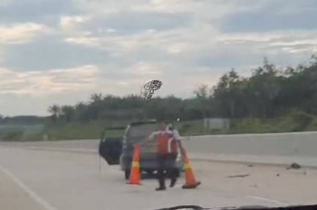 Mobil Avanza Alami Kecelakaan Tunggal di Tol Pekanbaru-Bangkinang