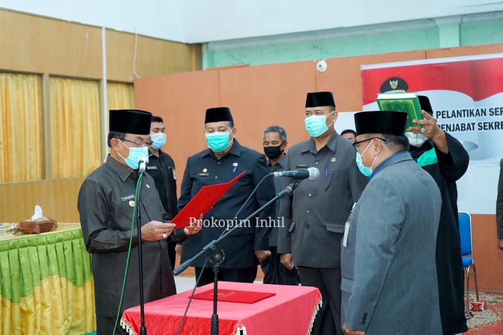 Bupati Wardan Lantik Fauzar Sebagai Pj Sekda Inhil