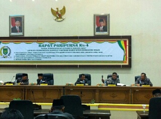 Seluruh Fraksi Setujui Draft Rabperda Hak Keuangan dan Administratif Pimpinan dan Anggota DPRD Inhil