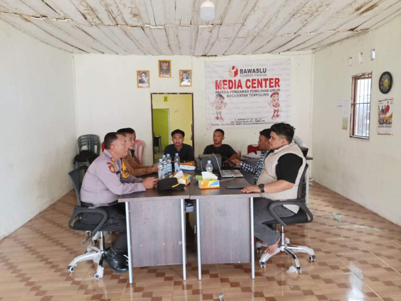 Polsek Tempuling Ajak Ketua Panwascam Wujudkan Pilkada Damai 2024
