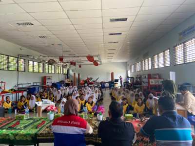 Cegah Stunting, PHR-PKBI Edukasi Siswi di SMKN 1 Kandis