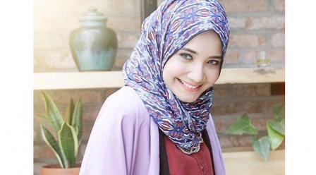 Kerinduan Zaskia Sungkar Buka Puasa Bareng Suami 