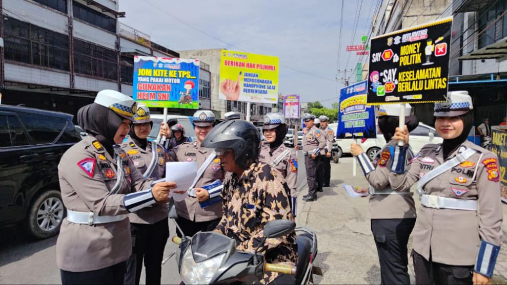 Tim Satgas Preemtif Ditlantas Polda Riau Gencar Lakukan Himbauan Kamtibmas dan Pilkada Damai