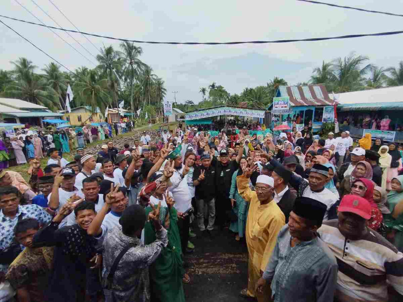 Ingin Kampung Maju, Warga Rotan Semelur Sepakat Dukung Fermadani Tanpa Minta Duit