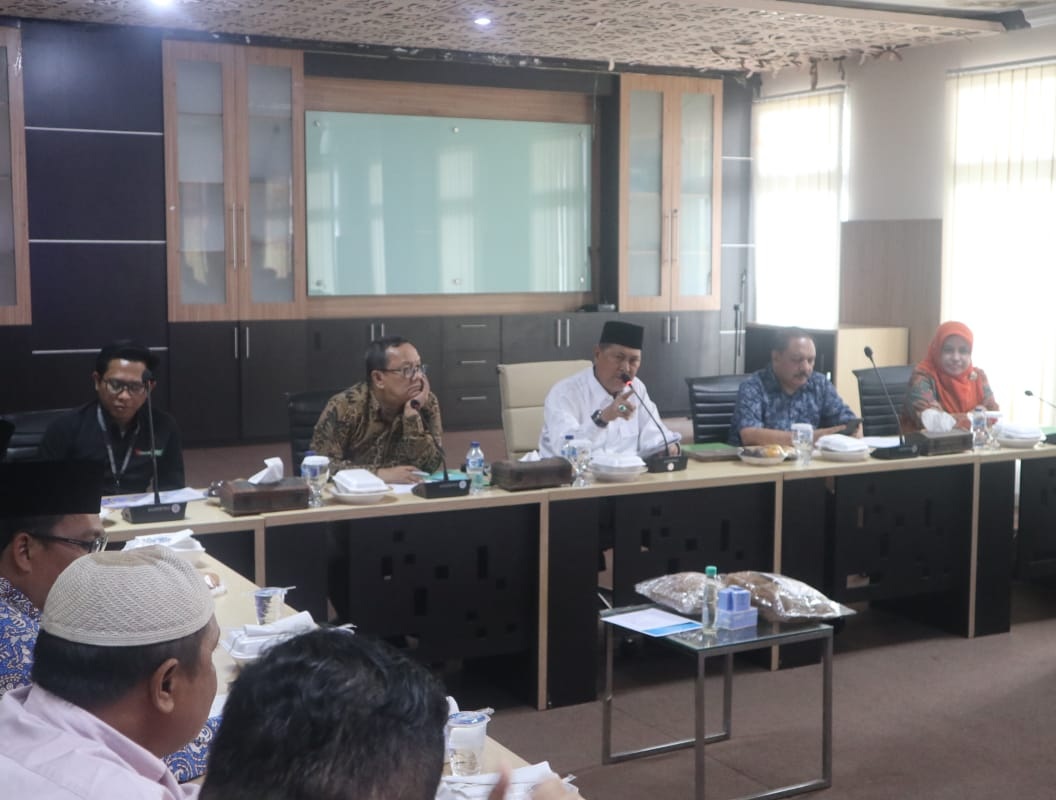 Pemkab Inhil Gelar Rakor Prospek Pengolahan Kelapa dan Turunannya Bersama Kemenkop dan UKM