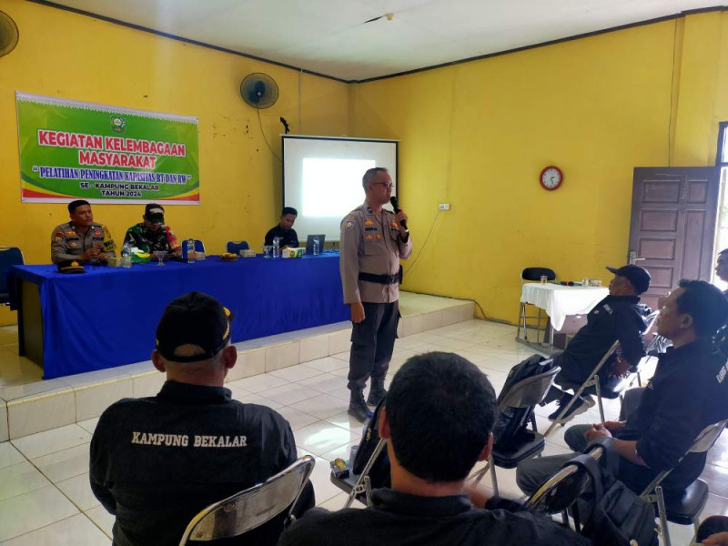 Polsek Kandis bersama Bhabinkamtibmas dan Babinsa Sambang Desa Laksanakan Cooling System