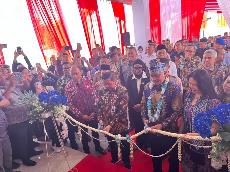 Komjen Marthinus Hukom Resmikan Langsung Kantor Baru BNN Riau di Pekanbaru