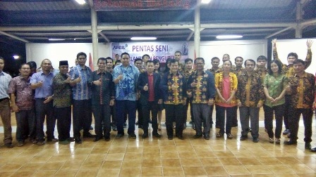 IKN Riau Komplek Hadirkan Pentas Seni Khas Nias