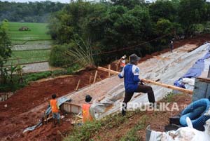 Jalan Padang-Solok Sudah Bisa Dilewati Usai Longsor