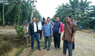 Jelang Kunjungan Jokowi, Tim Kemendes Cek Kesiapan Program Padat Karya Tunai di Riau