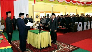 Bupati H.Mursini Resmi Lantik DR.H Dianto Mampanini Sebagai Sekda Defenitif