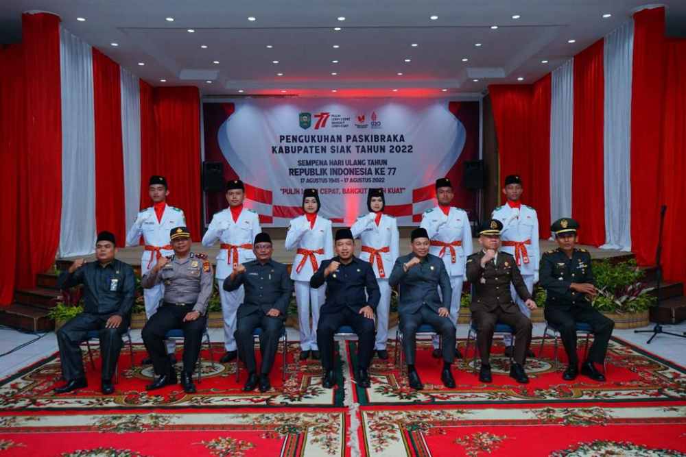 Wabup Siak Kukuhkan Anggota Paskibraka