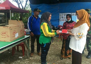 Ketua PMI Inhil Terharu Liat Pengungsi Terpapar Banjir