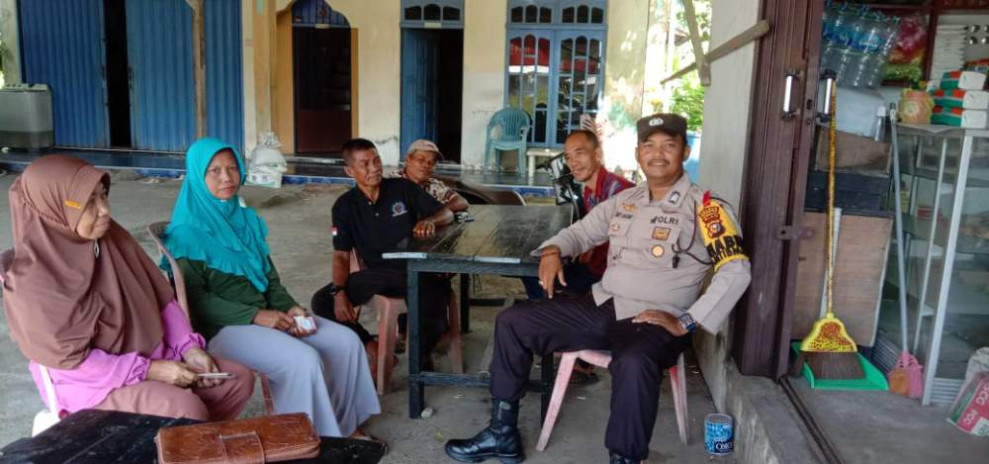 Bhabinkamtibmas Bripka Sonny Ajak Masyarakat Desa Sialang Panjang Sukseskan Pilkada 2024