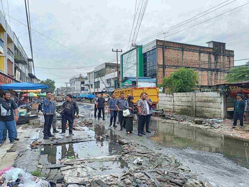 PUPR Pekanbaru Perbaiki Drainase dan Overlay 783 Meter Jalan Teratai, Target 5 Bulan Selesai