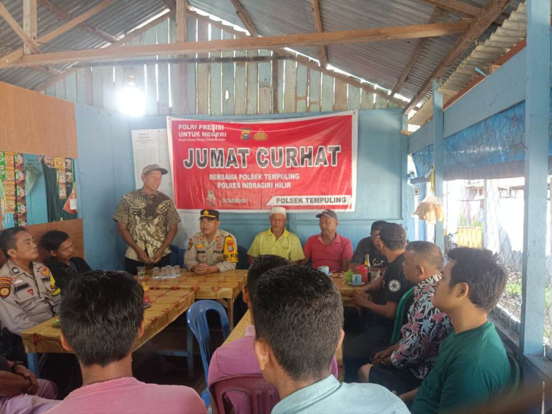 Jumat Curhat, Polsek Tempuling Sampaikan Pesan Pilkada Damai di Desa Mumpa