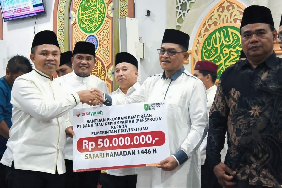 Perkuat Kepedulian Sosial, BRK Syariah Salurkan Bantuan CSR untuk 3 Masjid di Pelalawan