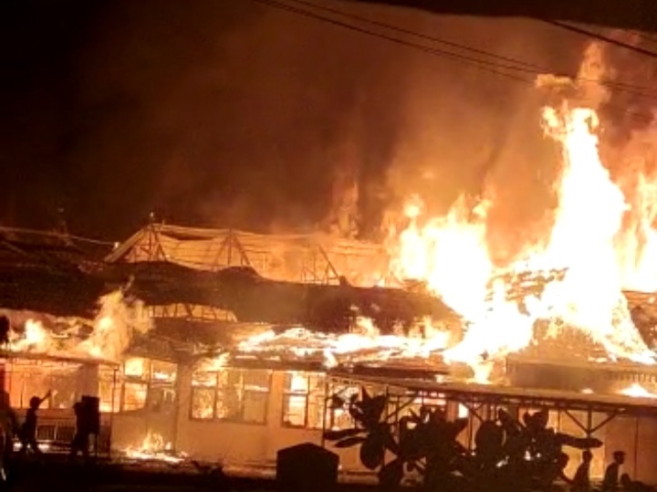 Gedung RSUD Puri Husada Tembilahan Dilalap Sijago Merah
