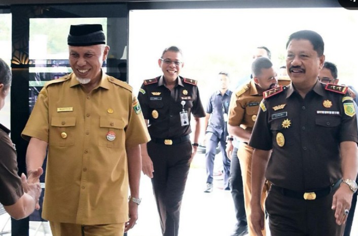 Gubernur Sumbar Bertandang ke Kantor Kejati, Kunjungan Lebaran?