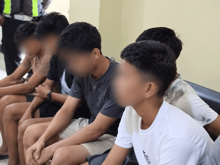 Miris! Tawuran di Pekanbaru Libatkan Anak di Bawah Umur dan Remaja Putri, Berbagai Senjata Diamankan