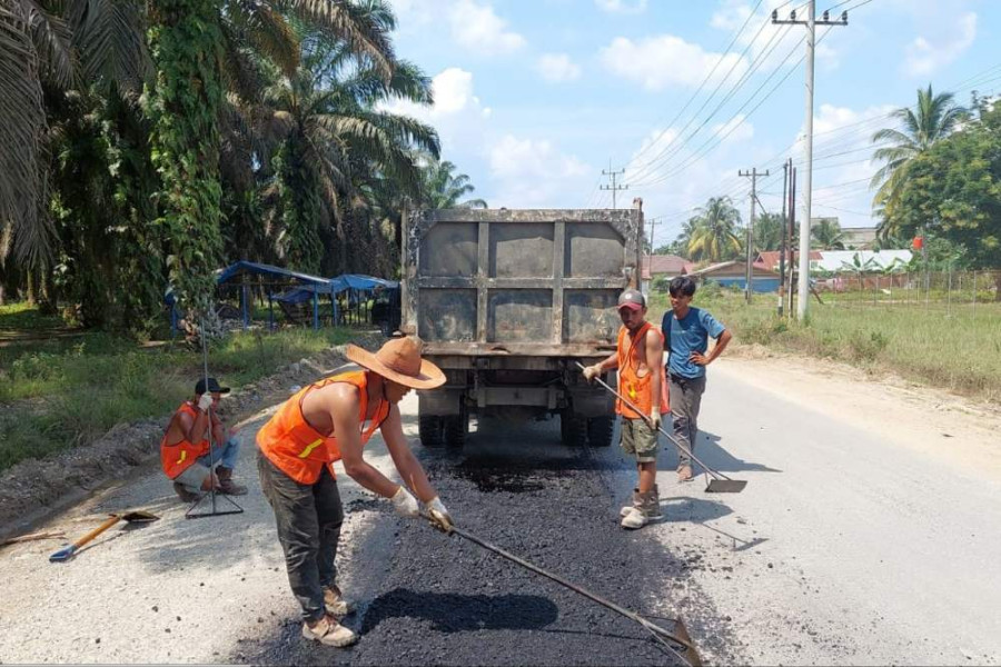 Bisa Sebabkan Kecelakaan, Pj Gubri Minta Jalan Rusak Diperbaiki, Begini Respons UPT Dinas PUPR