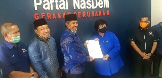 Dalam 24 Jam, Pasangan Calon di Pilkada Siak Boyong 2 SK Dukungan Partai 