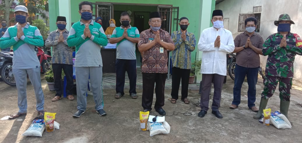 Dua Ratus KK di Desa Sungai Ara-Inhil Terima Bantuan Sembako Tahap Kedua