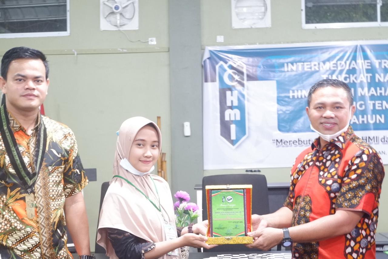 Abdul Wahid Hadiri Intermediate Training HMI Cabang Tembilahan