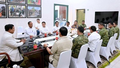 WALHI Sebut Prabowo Dibisiki Info Tak Valid soal Karhutla oleh Anak Buah