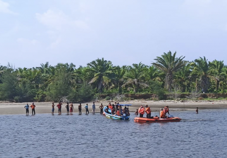 Ombak Muara Pantai Sambungo Sumbar Membawa Petaka, 3 Remaja Ditemukan Meninggal