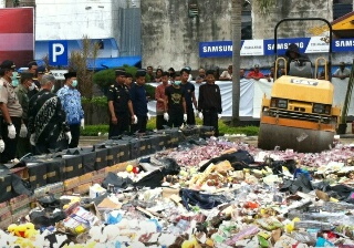 Dari 36 Penindakan, KPPBC TMP C Tembilahan Musnahkan Barang Sitaan Senilai Rp3,4 M