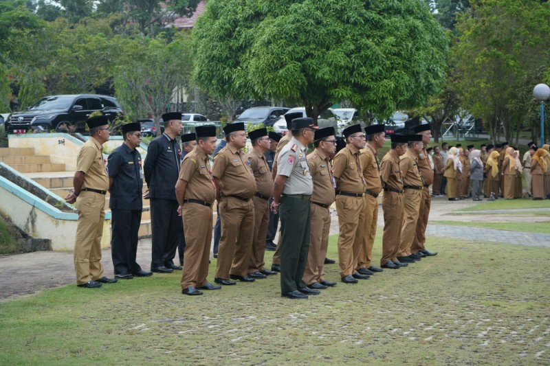 Jadi Pimpinan Apel, Sekda Minta ASN Menjaga Netralitas dan Tegakkan Disiplin