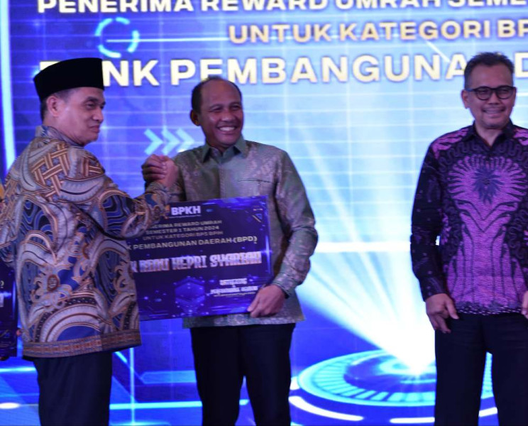 BRK Syariah Raih Award Umrah Semester I Tahun 2024 dari BPKH