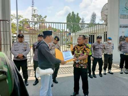 Ormas PETIR Demo Kejati Riau Usut Dugaan Tipikor Dana Desa Bengkalis 