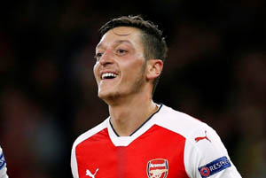 Mesut Ozil Resmi Merapat ke Fenerbahce