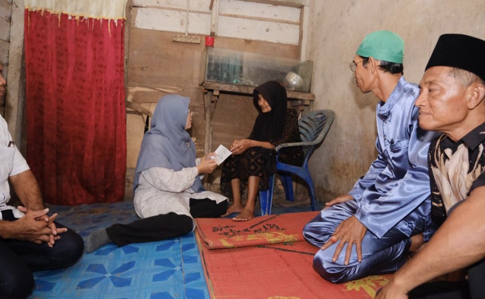 Masyarakat Buantan Besar Siak Keluhkan Air Bersih, Bupati Afni: Kita Cari Solusinya