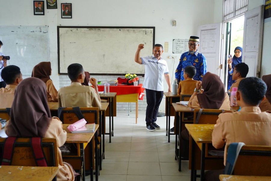 Gubernur Wahid Tegaskan Komitmen Pemprov Riau Dukung Program Makanan Bergizi Gratis di Sekolah