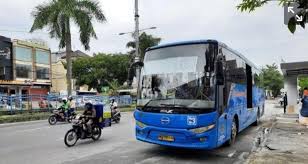 Cukup Sodorkan Kartu Pelajar, Naik Bus Trans Metro Pekanbaru Jadi Gratis