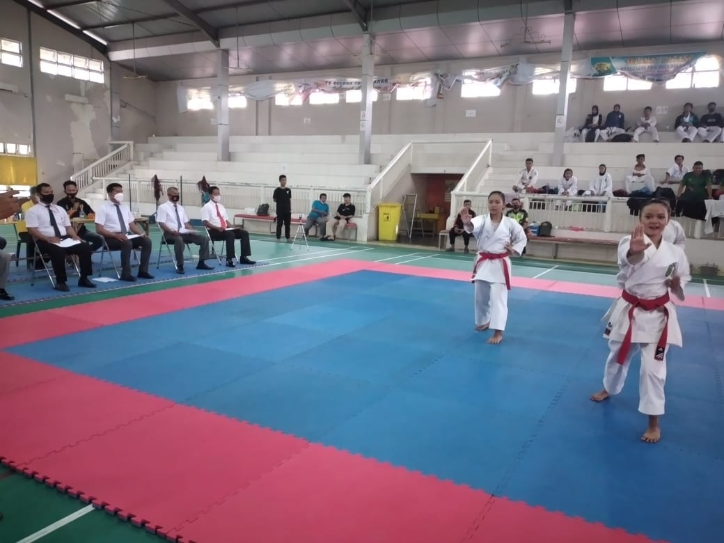 Jelang Porprov Riau 2022, Forki Inhil Lakukan Seleksi Akhir Atlet Karate dan Beri Pembinaan