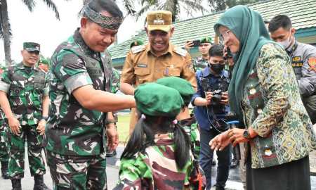 KASAD ke Kampar, Jalankan Perintah Panglima Andika Libatkan Satgas Yonif Jaga Perbatasan Papua