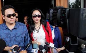 Farhat Abbas Keok Lagi Lawan Regina