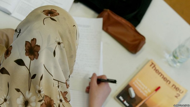 Parah, di Kota Santri Ini Muslimah Dilarang Pakai Jilbab