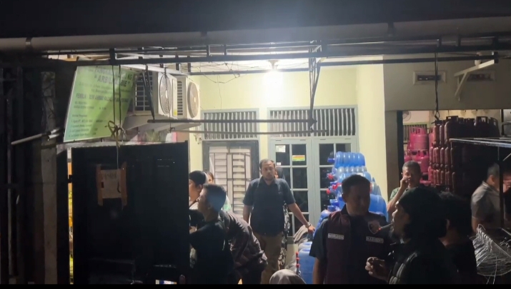 Direskrimsus Polda Riau Bongkar Pengoplosan Gas Bersubsidi, Sita Ratusan Tabung