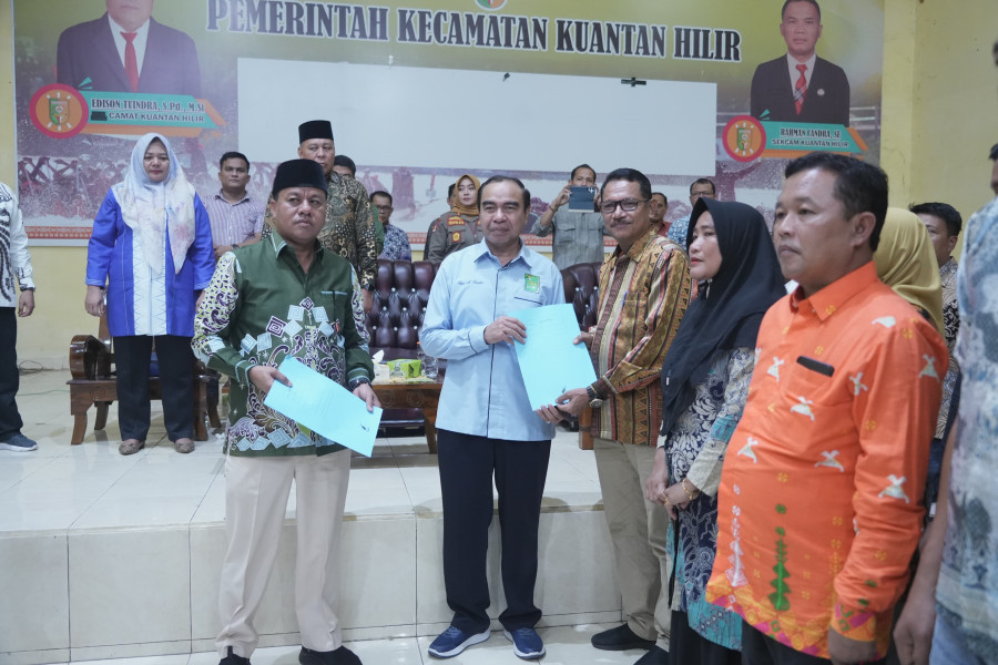 Kukuhkan Pengurus Kecamatan IKA UNRI, Ini Harapan Ketua IKA dan Bupati Kuansing