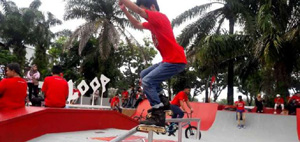 Pemprov Riau Imbau Masyarakat Sama-sama Menjaga Arena Bermain RTH