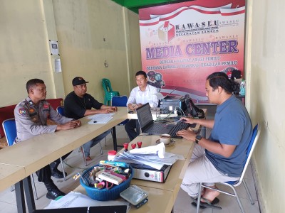 Polsek Rambah Lakukan Cooling System Bersama Staf Panwascam Wujudkan Pilkada Damai