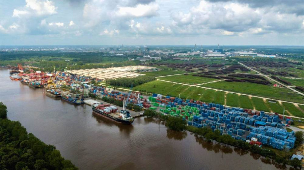 Kolaborasi PLN dan Pelindo Gerakkan Sektor Kemaritiman dan Pertumbuhan Ekonomi di Riau