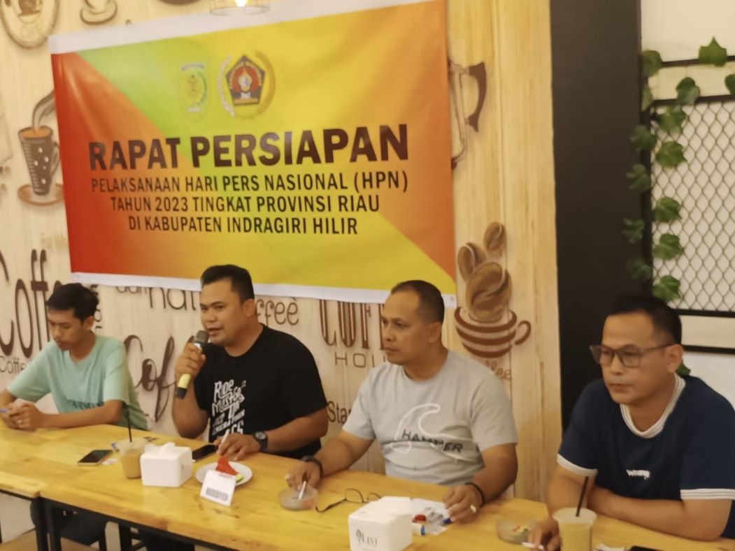 Persiapan Tuan Rumah HPN 2023, PWI Inhil dan Diskominfopers Gelar Rapat Bersama
