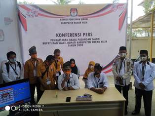 Cutra Andika & Muhammad Rafik Daftar Cabup Rohil ke KPU